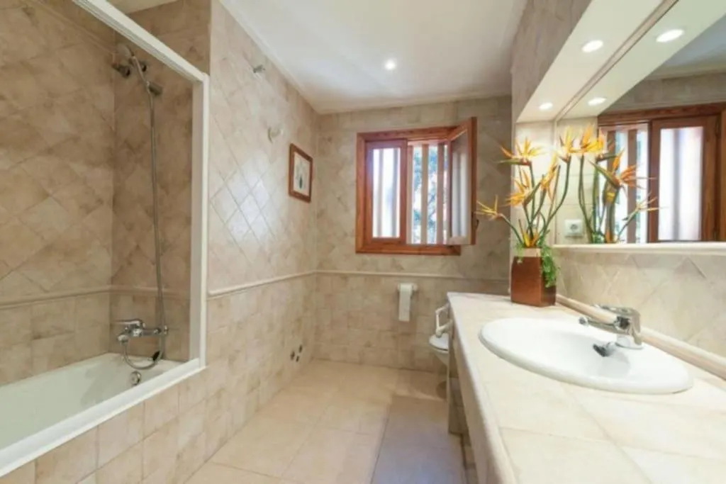 Villa Marta, A Fantastic Holiday Home By The Sea Santa Ponsa